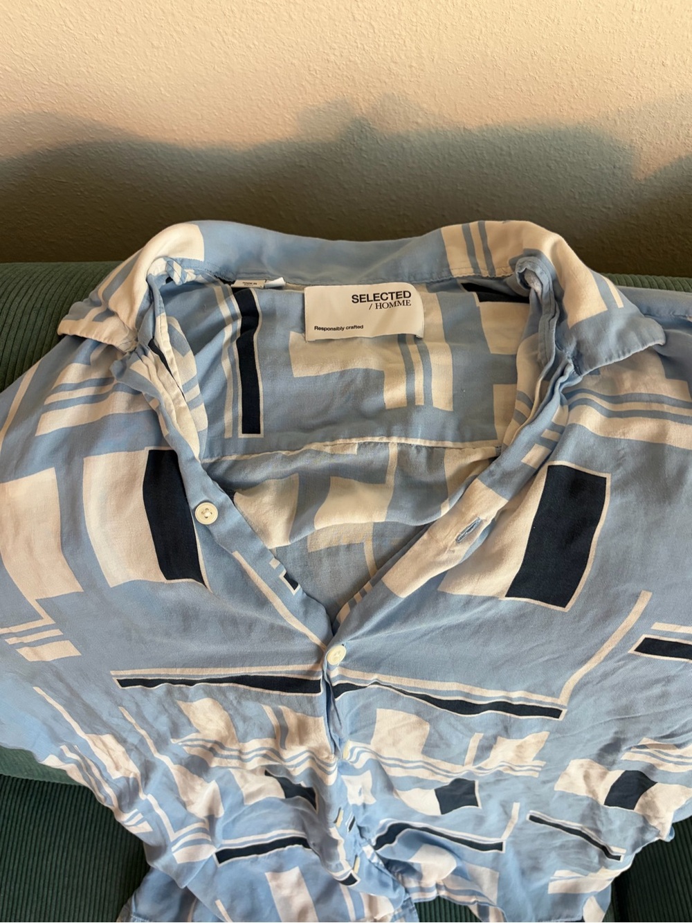 Pull&Bear Light Blue and White Geometric Button-Down Shirt